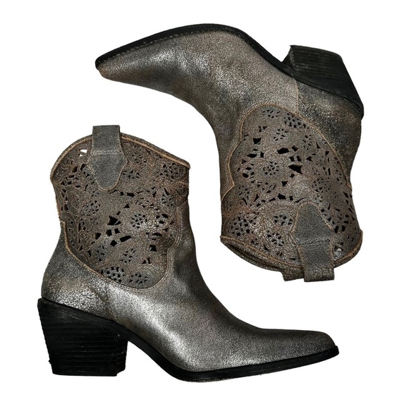 DONALD J. PLINER Bottie Short Metallic Brushed Suede Cowboy Boots - Picture 10 of 10